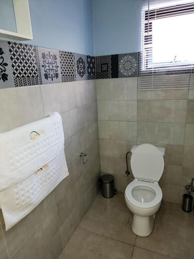 La-Nuel Guest Lodge 博克斯堡 外观 照片
